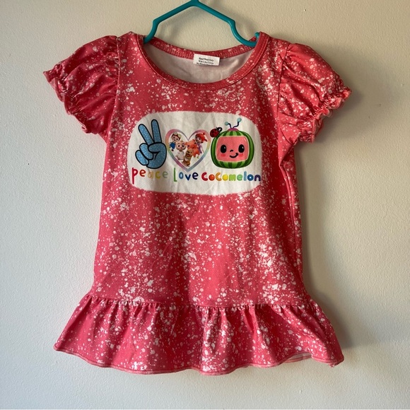 Cocomelon Toddler Girl 2-Piece Outfit Ruffle Sleeve Top & Shorts Set Size 12-18M - Picture 4 of 13